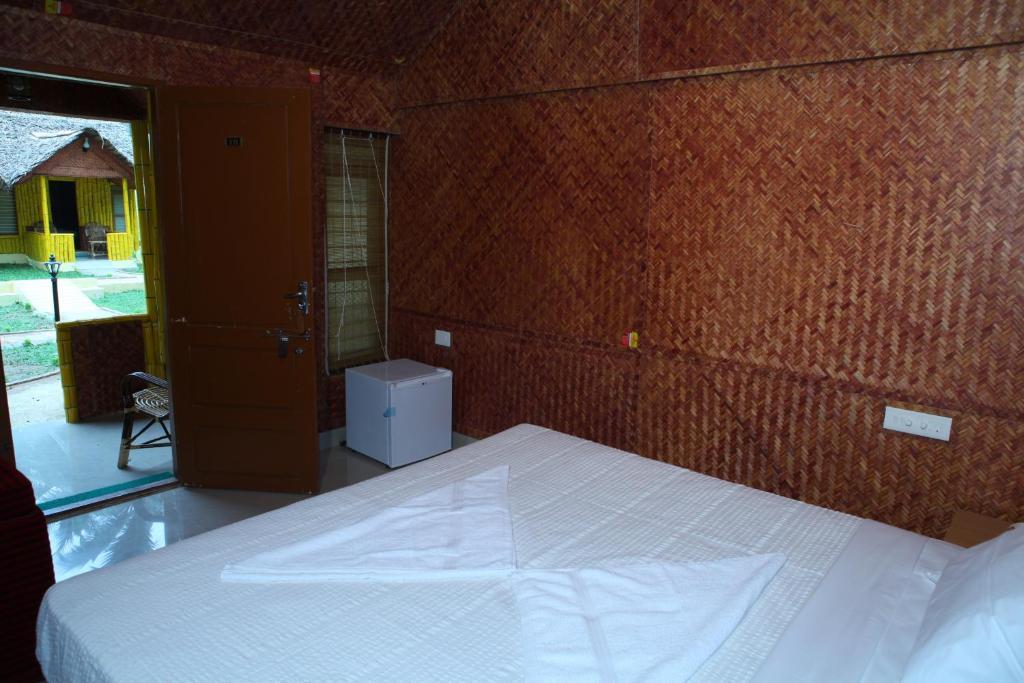 Savithri Inn Bamboo Cottages & Resorts Варкала Стая снимка